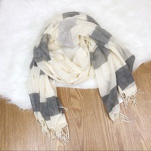 Madewell Accessories - Madewell Cream and Gray Scarf Madewell Accessories - Madewell Cream and Gray Scarf
